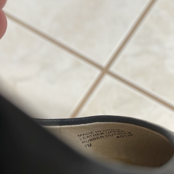 Michael Kors Black Pointed toe Pumps - Picture 9 of 9